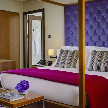 더 피츠윌리엄 호텔 더블린 외부 사진 A bedroom at the hotel