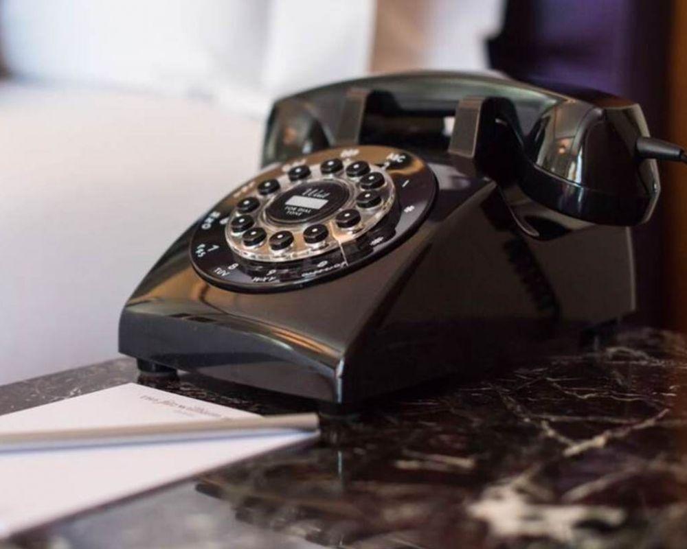 더 피츠윌리엄 호텔 더블린 외부 사진 A telephone