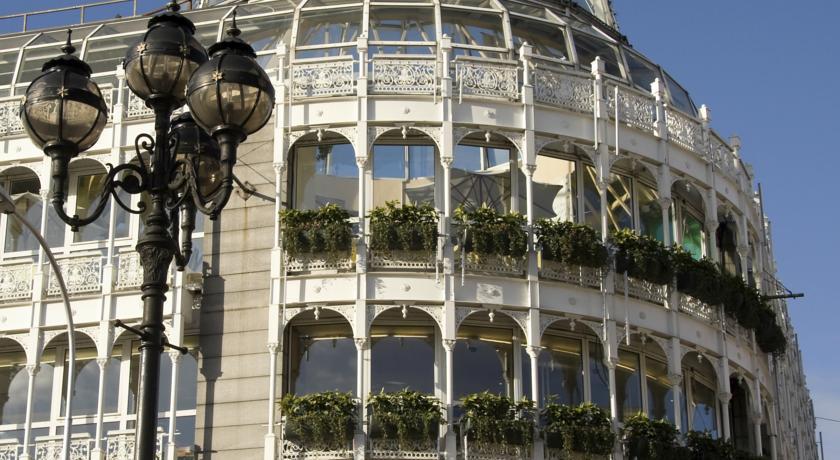 더 피츠윌리엄 호텔 더블린 외부 사진 The former department store, now a restaurant