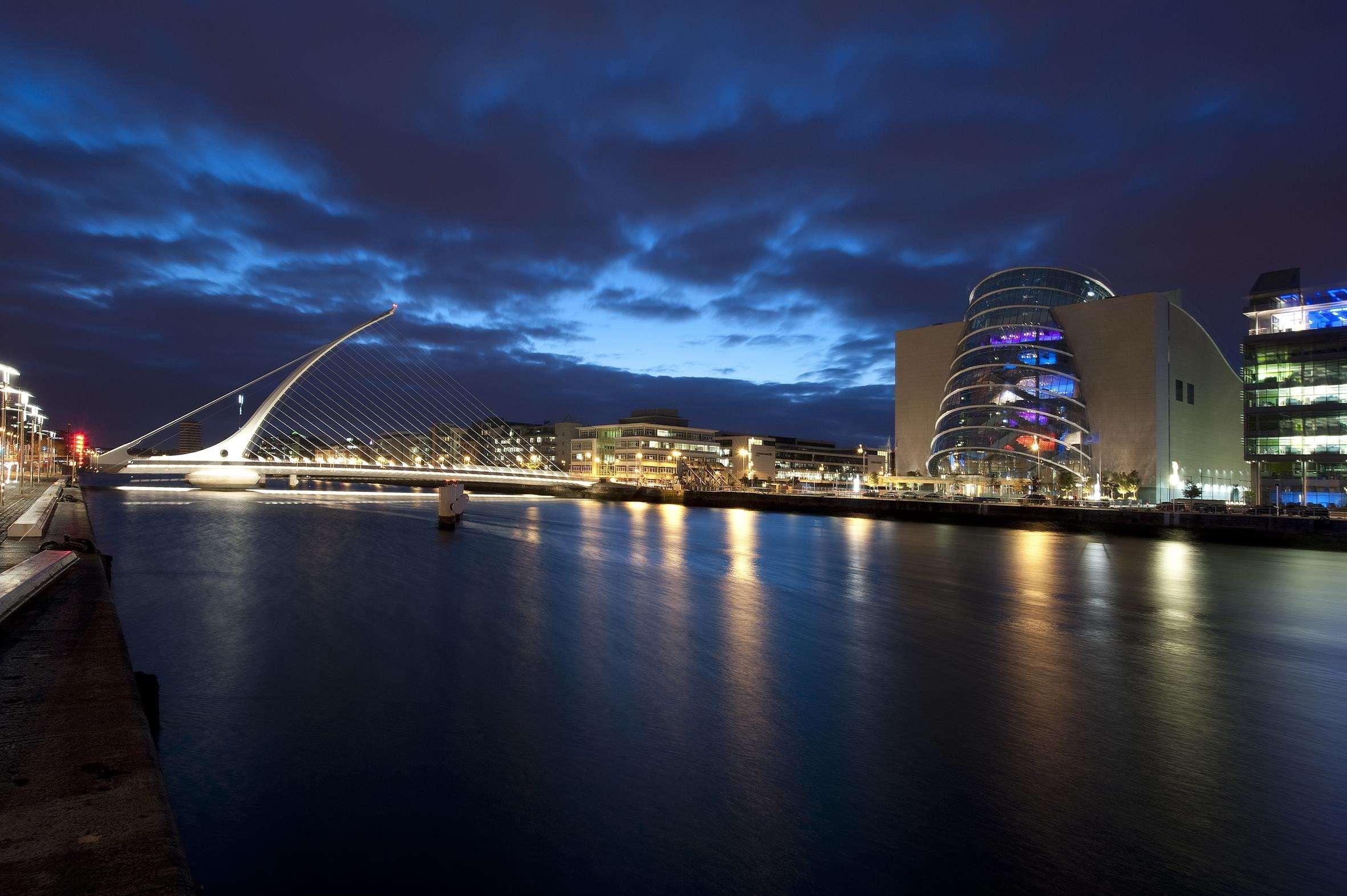 더 피츠윌리엄 호텔 더블린 외부 사진 Dublin Convention Centre