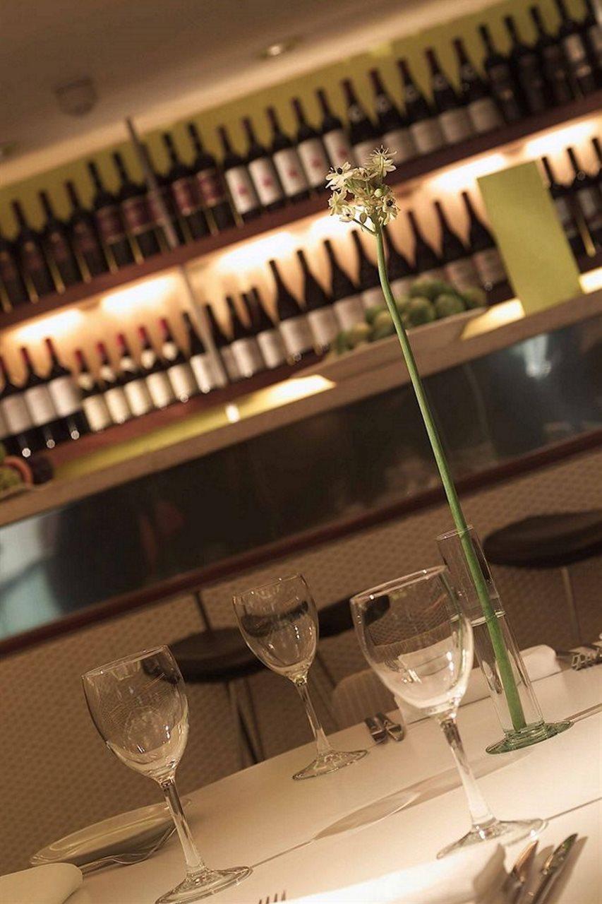 더 피츠윌리엄 호텔 더블린 외부 사진 The bar at the restaurant